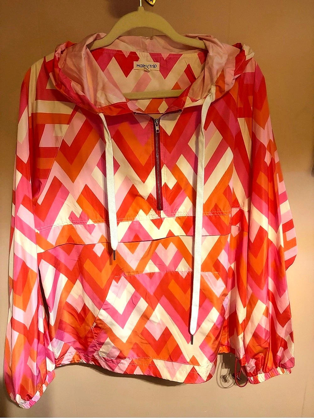 Light weight Hooded Windbreaker Jacket